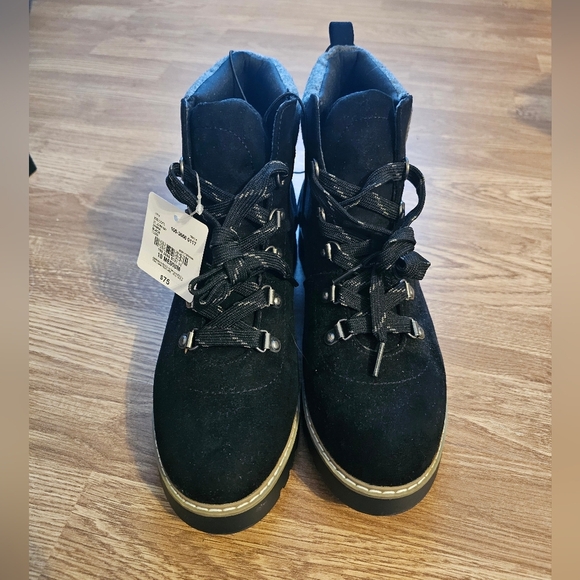 St. John's Bay Shoes - NWT St. John's Bay Black Suede Lace-Up Boots Size 10